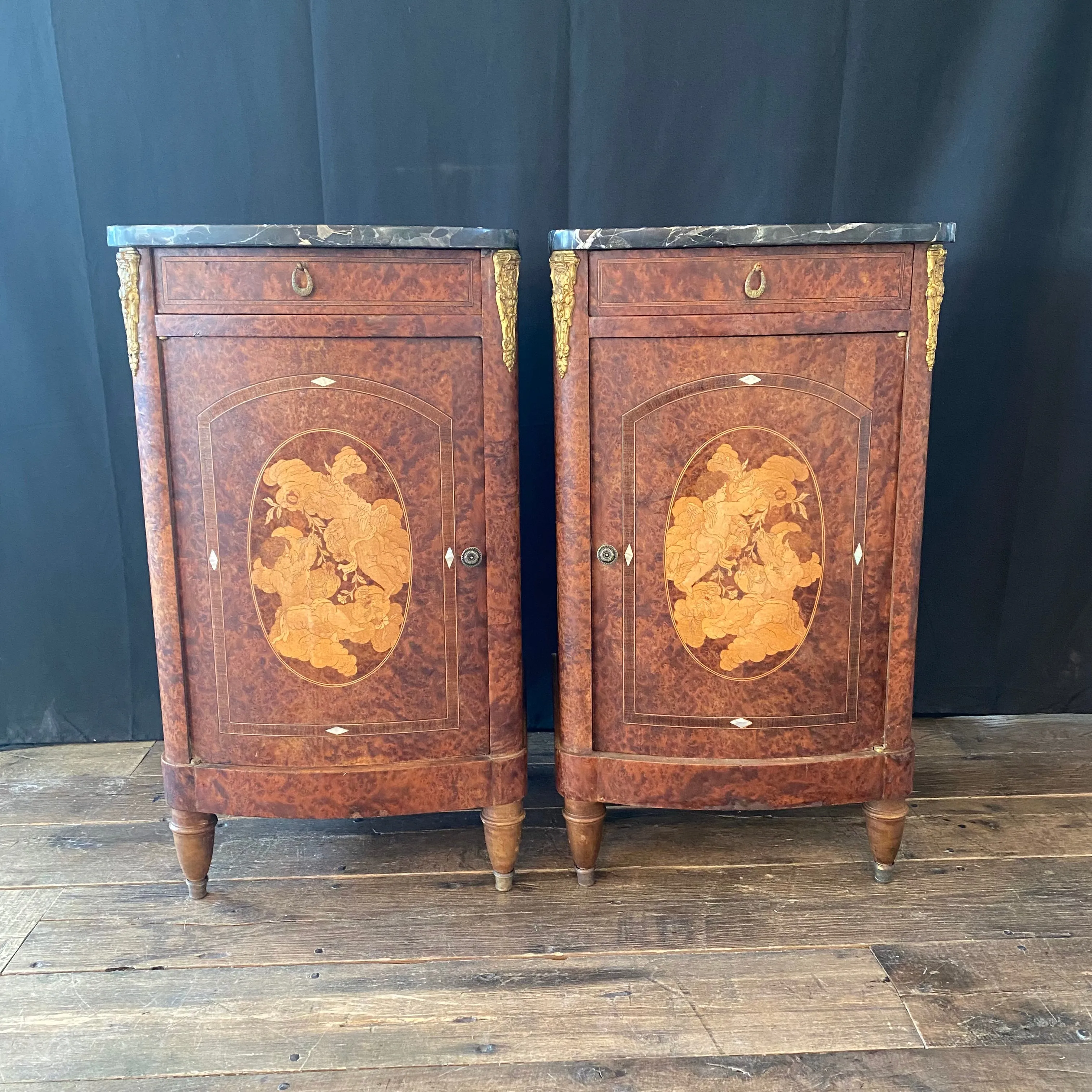 French Antique Pair of Marble Top Burlwood Inlaid Nightstands or Side Tables with Figural Marquetry