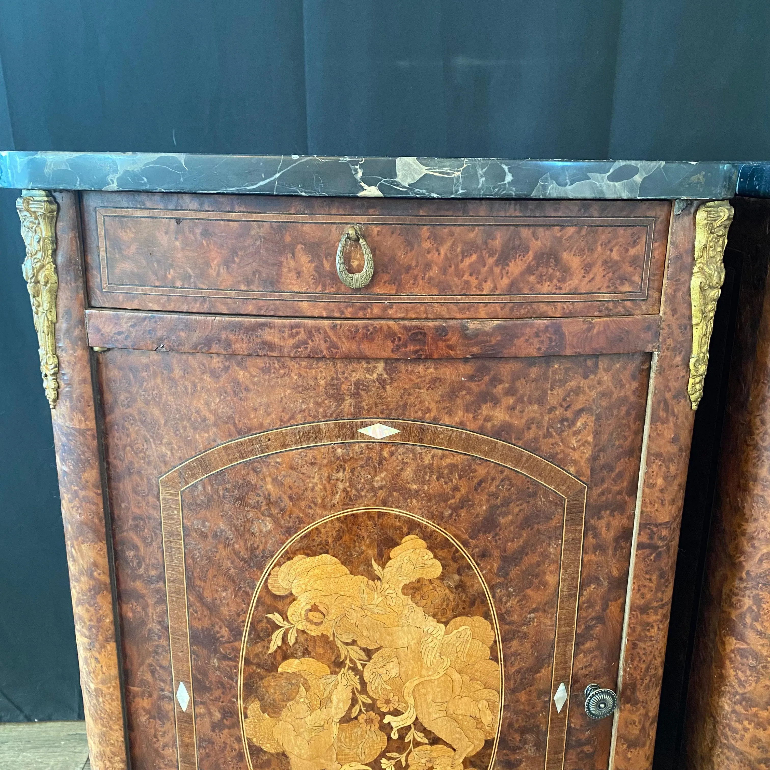 French Antique Pair of Marble Top Burlwood Inlaid Nightstands or Side Tables with Figural Marquetry