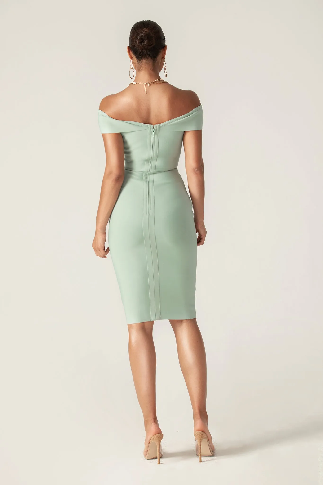 Jade Off-Shoulder Bandage Dress (Pistachio Green)